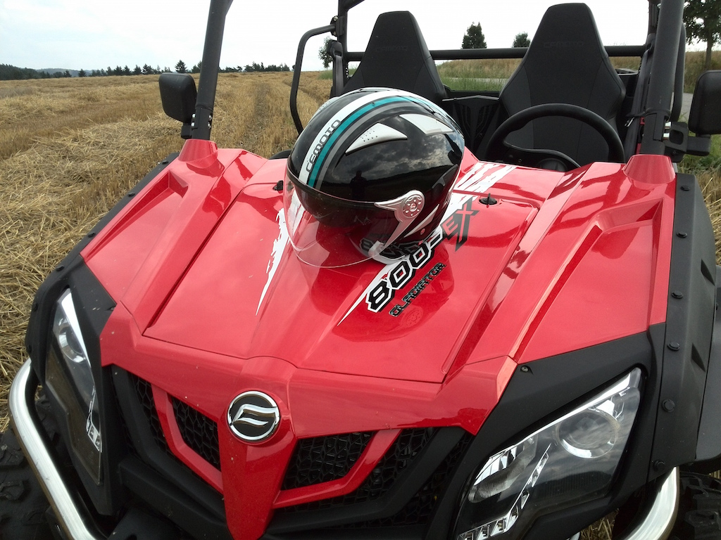 Gladiator Z8 "Buggy" on-road show ...aneb jak jsem z bahna a močálů na pevný povrch vybředl :)