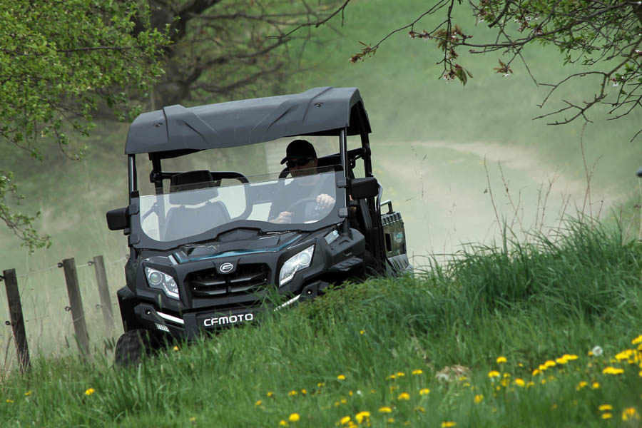 TEST CF Moto Gladiator UTV 830 EFI EX: šířka se počítá